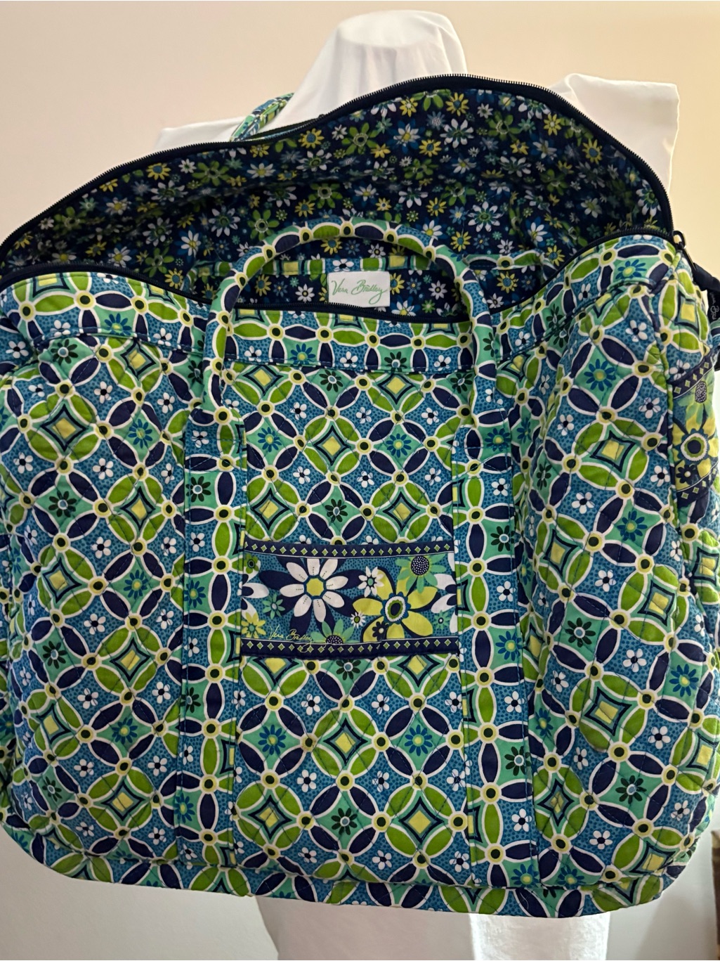 Vera Bradley Daisy Daisy 2008 Duffle Vera Bradley Daisy Daisy 2008 Duffle